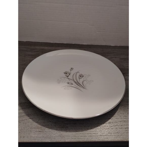 Creative Fine China Royal Elegance 9 1/4” Dinner Plates Japan - Picture 1 of 6